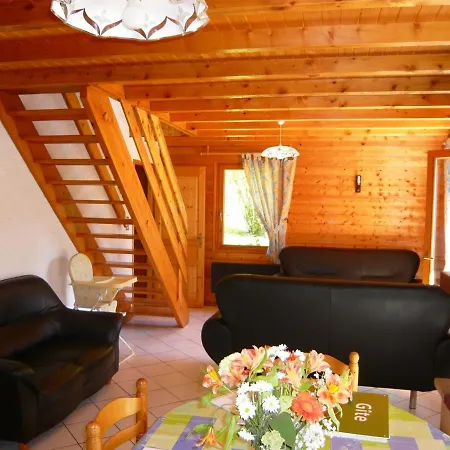 Spacieux A Avec Terrasse Et Equipements Familiaux - Fr-1-589-65 *