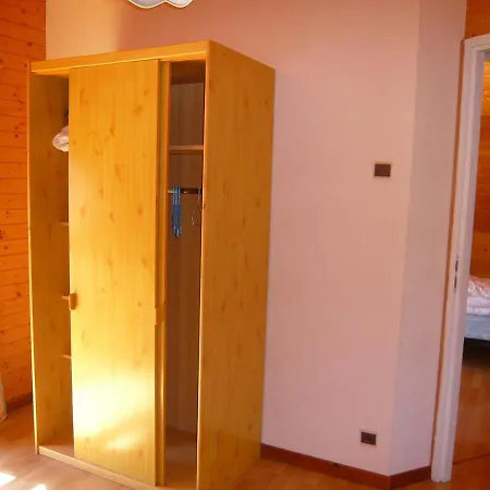 Spacieux A Avec Terrasse Et Equipements Familiaux - Fr-1-589-65